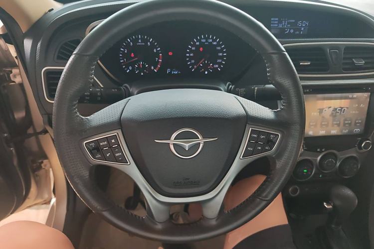 Used Haima Fumei 2014 M5 1.6L Automatic Elite Model Steering Wheel