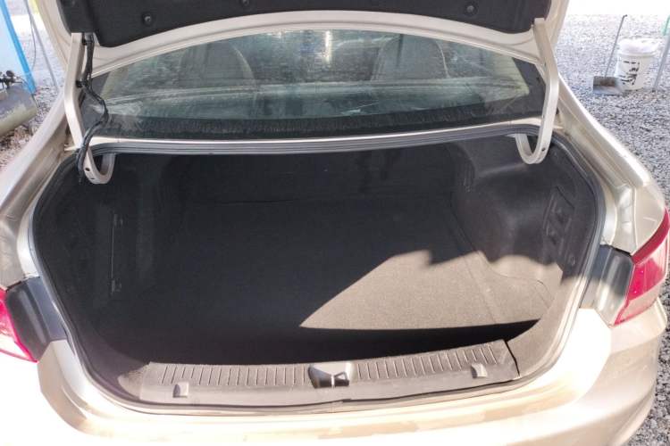 Used Haima Fumei 2014 M5 1.6L Manual Standard Model Trunk