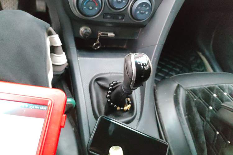 Used Haima Fumei 2014 M5 1.6L Manual Fashion Edition Gear Lever