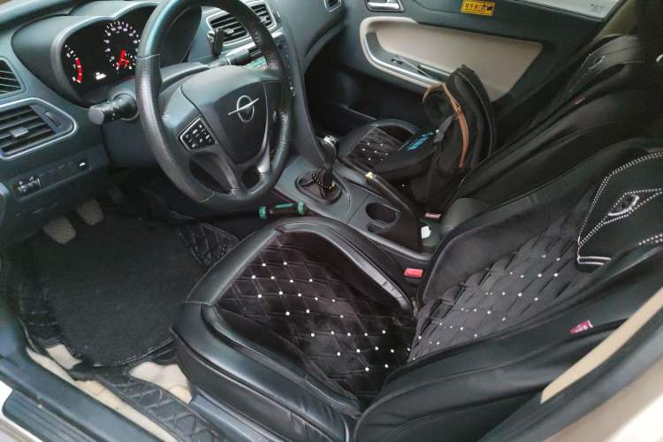 Used Haima Fumei 2014 M5 1.6L Manual Fashion Edition Left Front Seat
