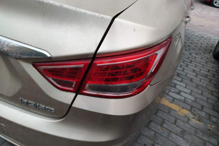 Used Haima Fumei 2014 M5 1.6L Manual Fashion Edition Right Rear Taillight