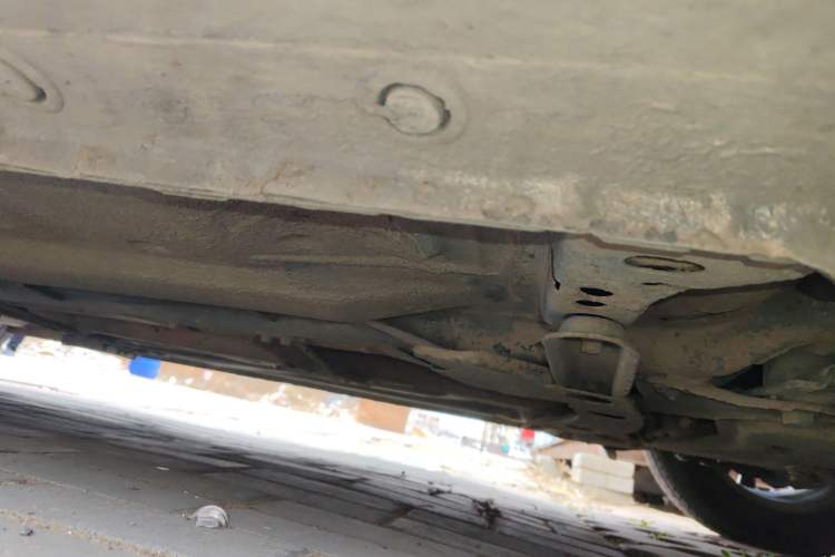 Used Haima Fumei 2014 M5 1.6L Manual Standard Model Chassis Front Right
