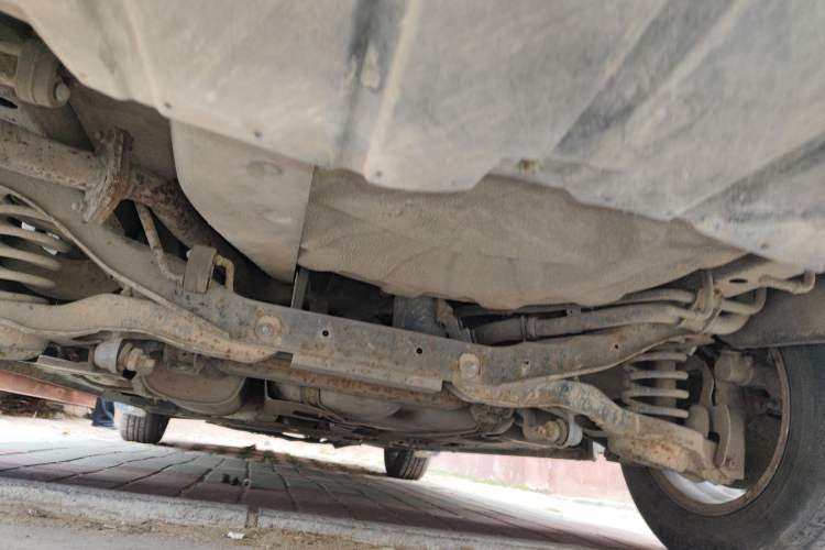Used Haima Fumei 2014 M5 1.6L Manual Standard Model Chassis Rear