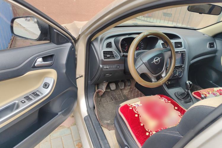 Used Haima Fumei 2014 M5 1.6L Manual Standard Model Driver Seat