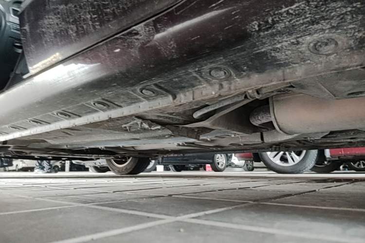 Used Haima Fumei 2014 M5 1.6L Manual Elite Model Chassis Rear Left