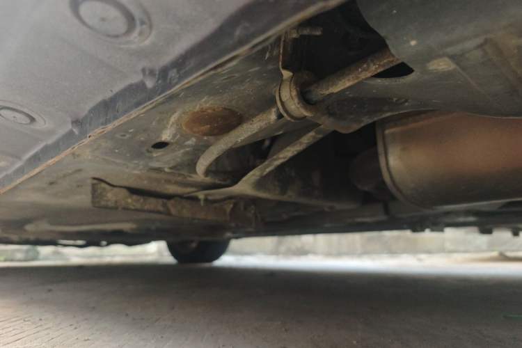 Used Haima Fumei 2014 M5 1.6L Automatic Elite Model Chassis Rear Left