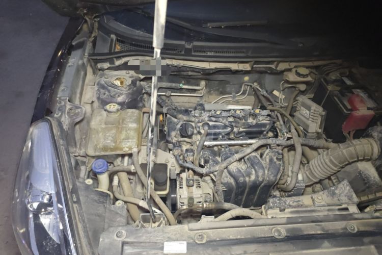 Used Haima Fumei 2014 M5 1.6L Automatic Comfort Model Engine Bay Right
