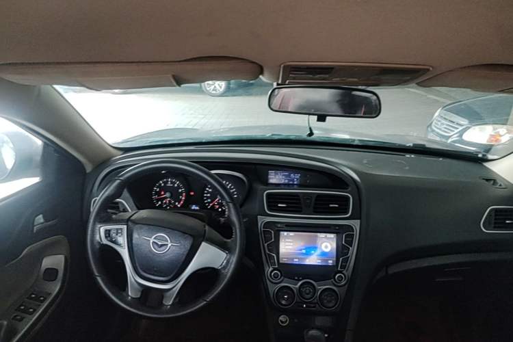 Used Haima Fumei 2014 M5 1.6L Manual Elite Model Headliner