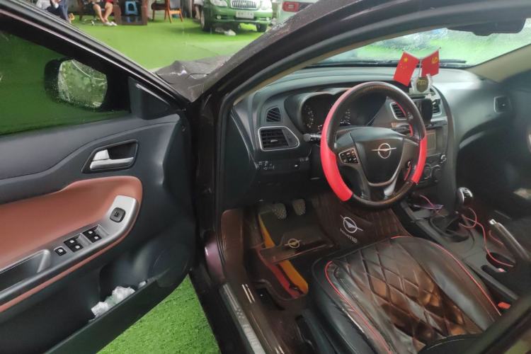 Used Haima Fumei 2014 M5 1.6L Manual Luxury Model Interior 2