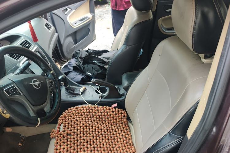 Used Haima Fumei 2014 M5 1.6L Automatic Elite Model Left Front Seat