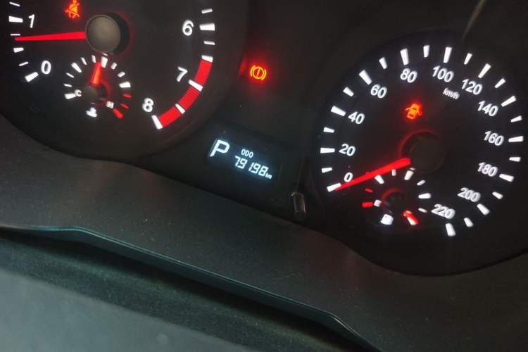 Used Haima Fumei 2014 M5 1.6L Automatic Elite Model Odometer Close Up