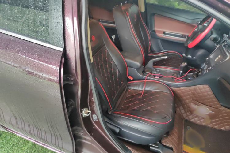 Used Haima Fumei 2014 M5 1.6L Manual Luxury Model Right Front Seat
