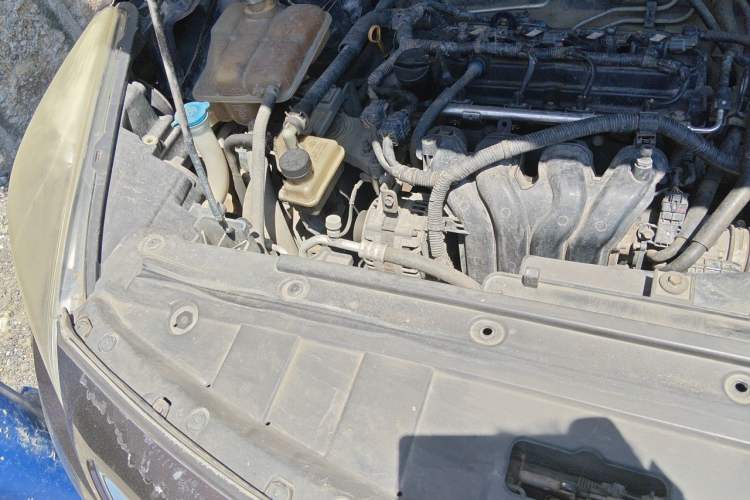 Used Haima Fumei 2014 M5 1.6L Automatic Elite Model Engine Bay Right