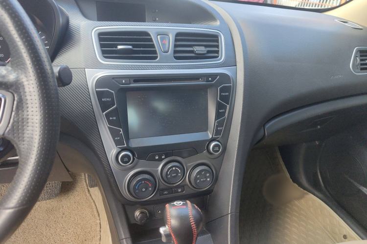 Used Haima Fumei 2014 M5 1.6L Automatic Comfort Model Audio And AC Panel
