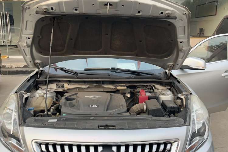 Used Haima Fumei 2014 M5 1.6L Manual Elite Model Engine Bay