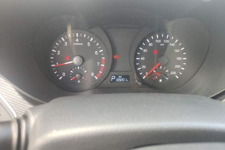 Used Haima Fumei 2014 M5 1.6L Automatic Comfort Model Odometer Close Up