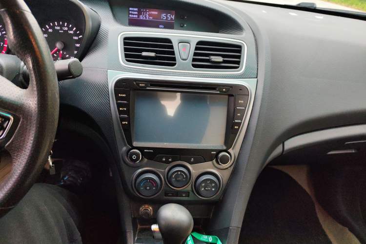 Used Haima Fumei 2014 M5 1.6L Automatic Comfort Model Audio And AC Panel