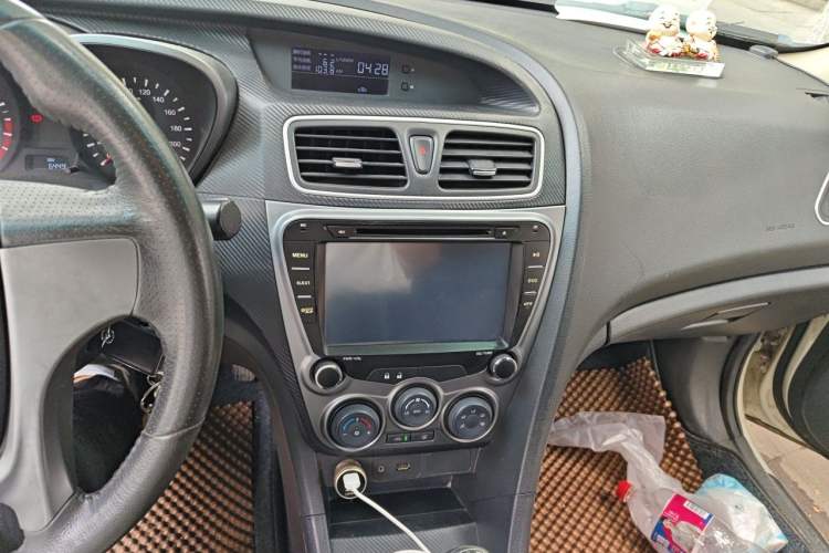 Used Haima Fumei 2014 M5 1.6L Manual Standard Model Audio And AC Panel