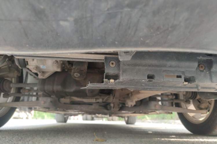 Used Haima Fumei 2014 M5 1.6L Manual Elite Model Chassis Front