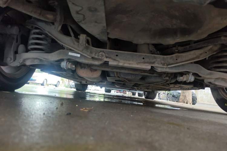 Used Haima Fumei 2014 M5 1.6L Manual Fashion Edition Chassis Rear