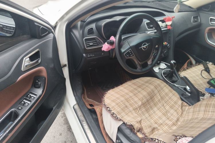 Used Haima Fumei 2014 M5 1.6L Manual Luxury Model Driver Seat