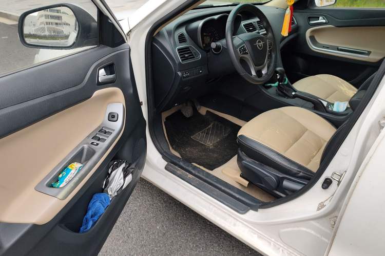 Used Haima Fumei 2014 M5 1.6L Automatic Comfort Model Driver Seat
