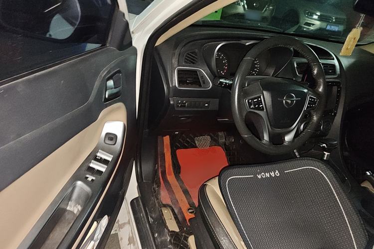 Used Haima Fumei 2014 M5 1.6L Automatic Comfort Model Driver Seat