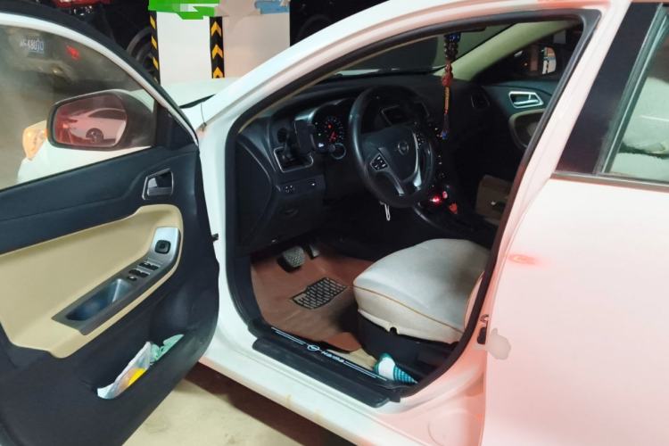 Used Haima Fumei 2014 M5 1.6L Automatic Elite Model Driver Seat