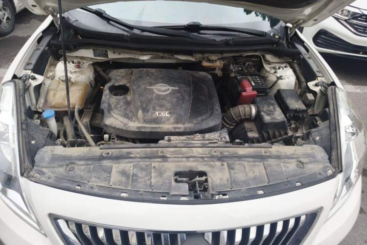 Used Haima Fumei 2014 M5 1.6L Manual Luxury Model Engine Bay