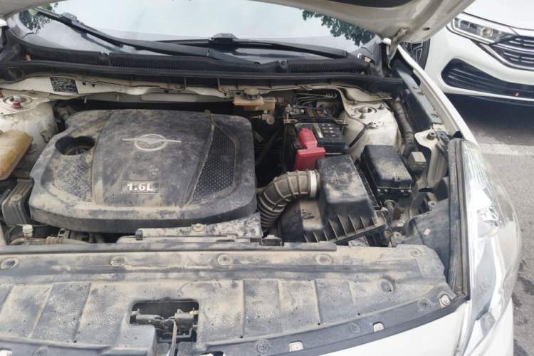 Used Haima Fumei 2014 M5 1.6L Manual Luxury Model Engine Bay Left