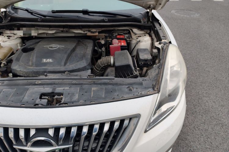 Used Haima Fumei 2014 M5 1.6L Automatic Comfort Model Engine Bay Left