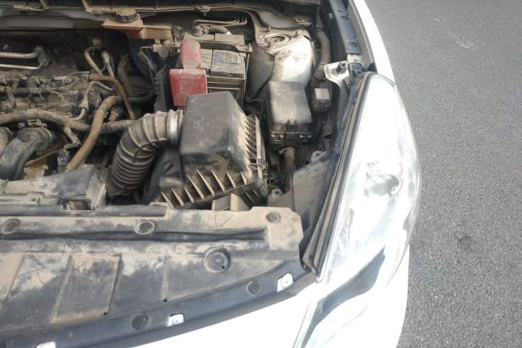 Used Haima Fumei 2014 M5 1.6L Automatic Elite Model Engine Bay Left