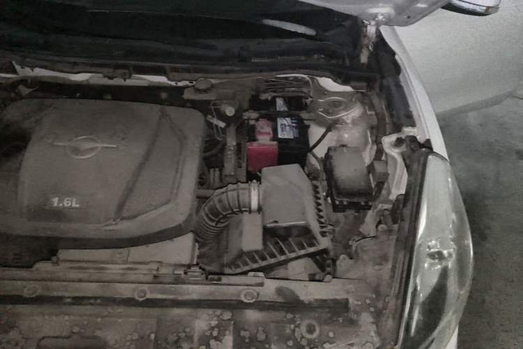 Used Haima Fumei 2014 M5 1.6L Automatic Elite Model Engine Bay Left