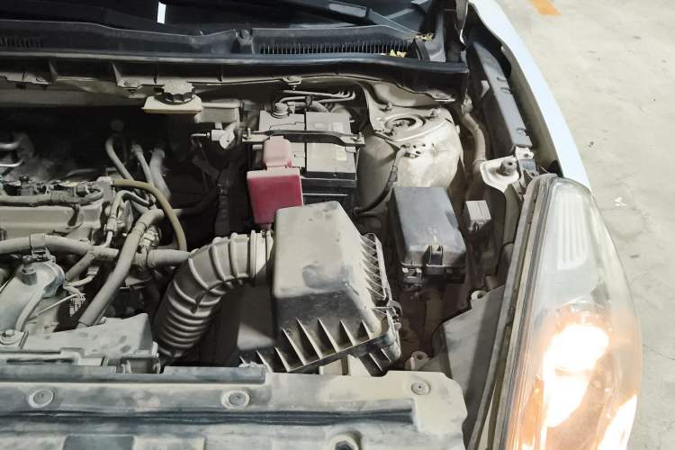 Used Haima Fumei 2014 M5 1.6L Automatic Elite Model Engine Bay Left