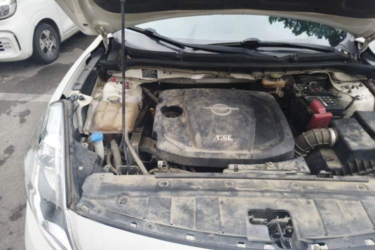 Used Haima Fumei 2014 M5 1.6L Manual Luxury Model Engine Bay Right