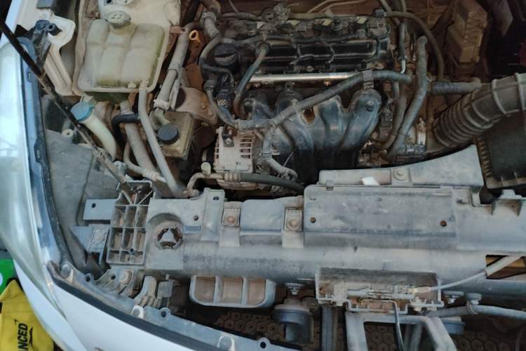 Used Haima Fumei 2014 M5 1.6L Automatic Elite Model Engine Bay Right