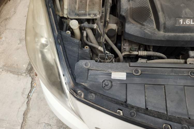 Used Haima Fumei 2014 M5 1.6L Automatic Elite Model Engine Bay Right