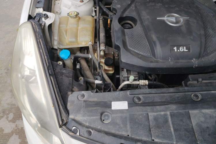 Used Haima Fumei 2014 M5 1.6L Manual Standard Model Engine Bay Right