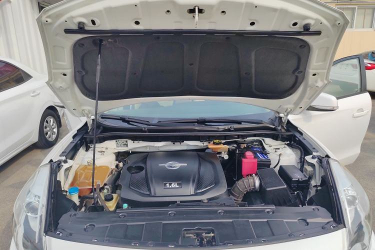 Used Haima Fumei 2014 M5 1.6L Manual Elite Model Engine Bay