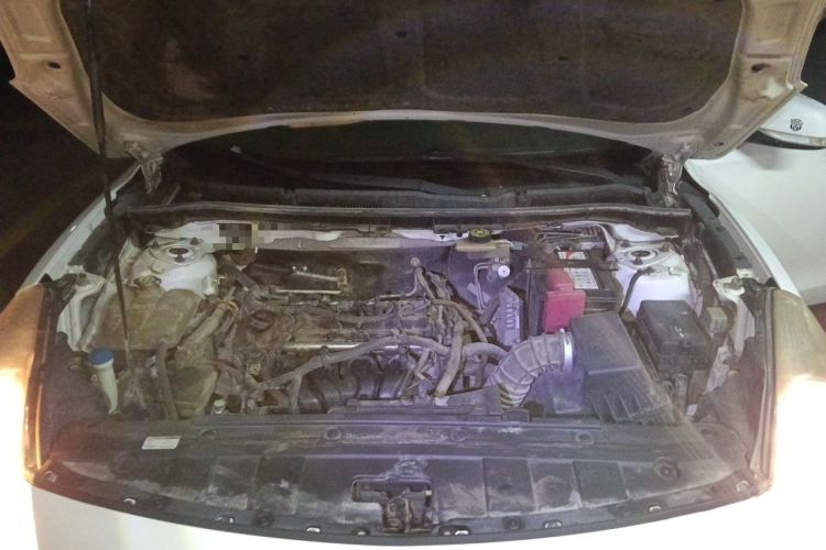 Used Haima Fumei 2014 M5 1.6L Automatic Comfort Model Engine Bay