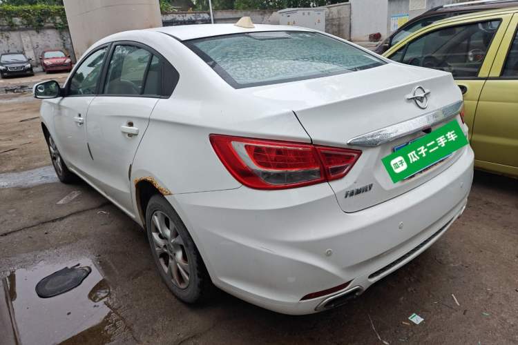 Used Haima Fumei 2014 M5 1.6L Manual Standard Model Exterior 3