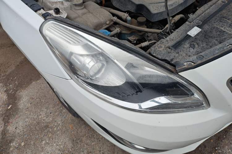 Used Haima Fumei 2014 M5 1.6L Manual Standard Model Exterior 6