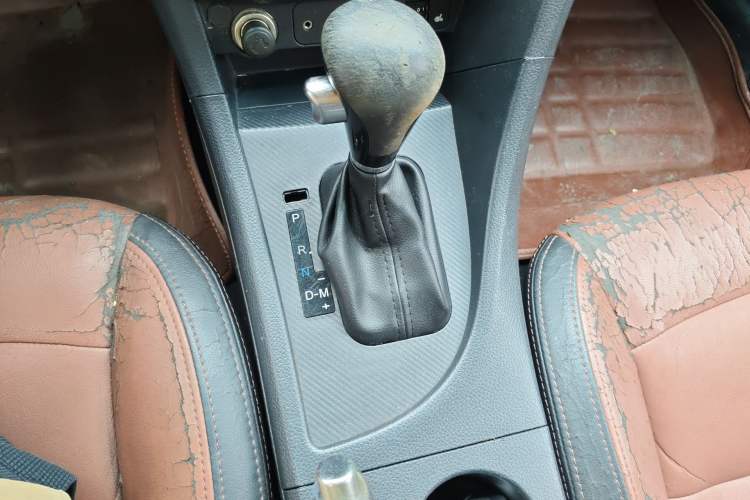 Used Haima Fumei 2014 M5 1.6L Automatic Luxury Model Gear Lever