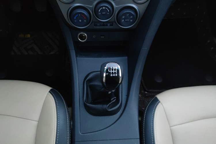 Used Haima Fumei 2014 M5 1.6L Manual Fashion Edition Gear Lever