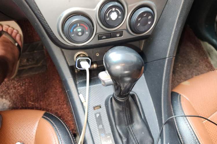 Used Haima Fumei 2014 M5 1.6L Automatic Elite Model Gear Lever