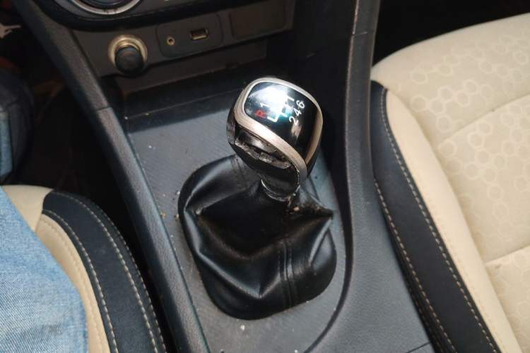 Used Haima Fumei 2014 M5 1.6L Manual Standard Model Gear Lever