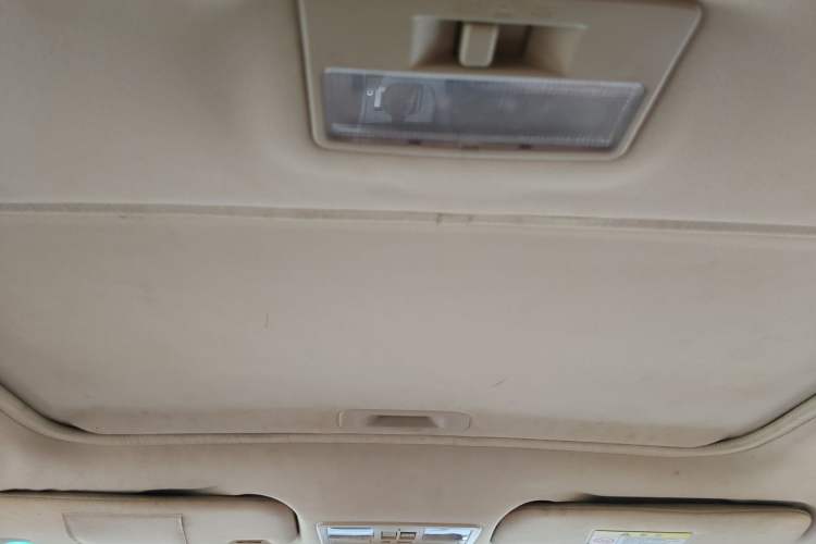Used Haima Fumei 2014 M5 1.6L Automatic Luxury Model Headliner