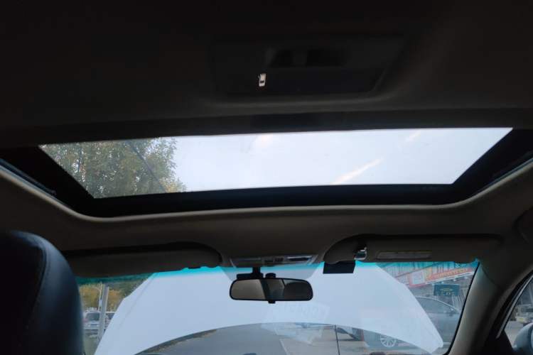 Used Haima Fumei 2014 M5 1.6L Manual Fashion Edition Headliner
