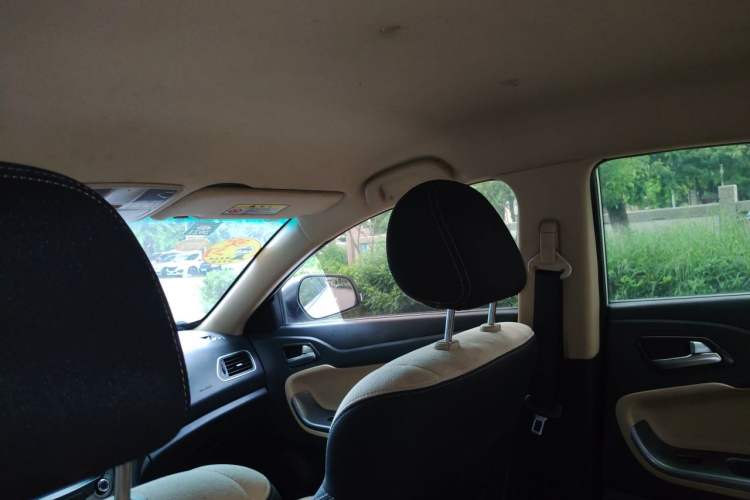 Used Haima Fumei 2014 M5 1.6L Manual Standard Model Headliner