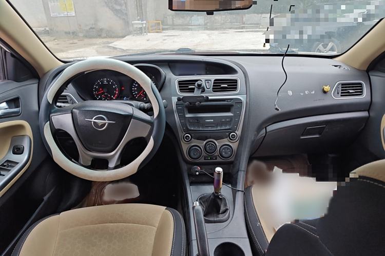 Used Haima Fumei 2014 M5 1.6L Manual Standard Model Interior 2